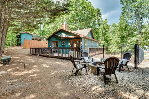 Dock and Hot Tub at Fair Play Hideaway! House in Fair Play