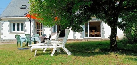 Property building, Spring, Summer, Garden, Autumn, Garden view