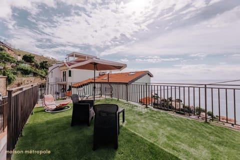 Patio, Spring, Day, Natural landscape, View (from property/room), Balcony/Terrace