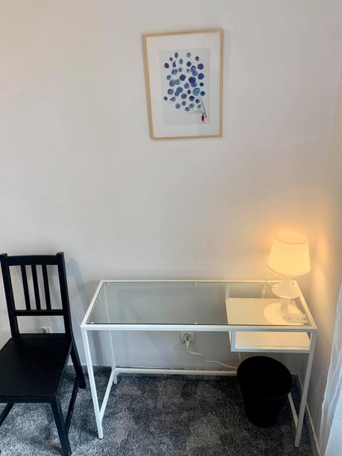 Enios Rooms ul Jana kochanowskiego 26 Hostel in Krakow