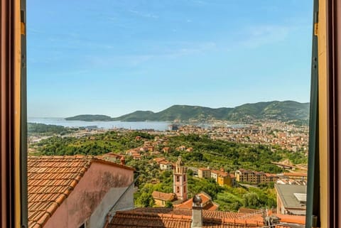 SanVenerio Sea view 5Terre Apartment in La Spezia