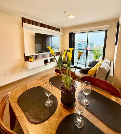 TV and multimedia, Living room, Dining area