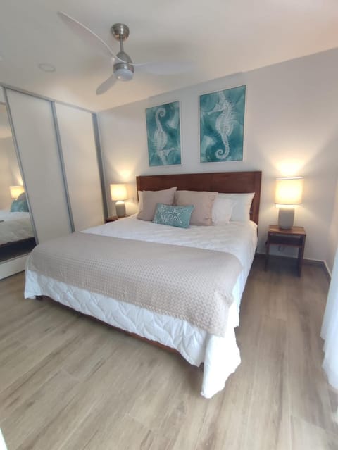 Bed, Decorative detail, Bedroom, wardrobe, air conditioner