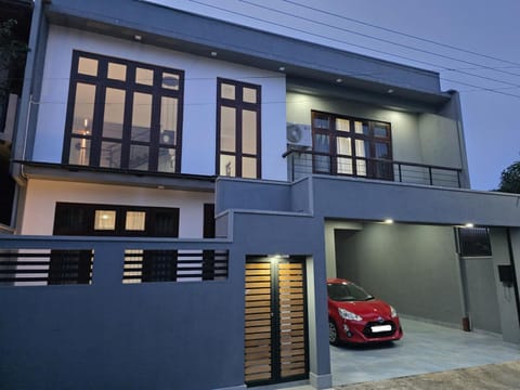 Property building, Facade/entrance, Parking