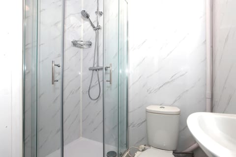 Blossom House En-suite Whole Apartment in Huntingdonshire District