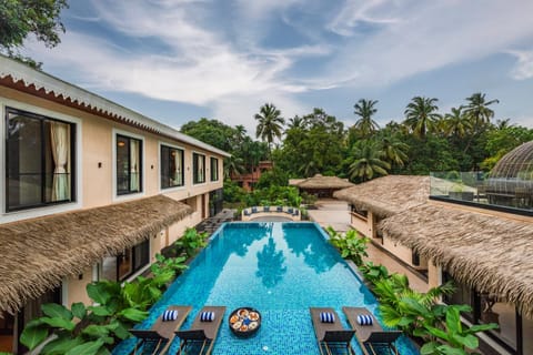Property building, Pool view, Swimming pool, Swimming pool