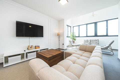 TV and multimedia, View (from property/room), Living room, Seating area, Evening entertainment, internet