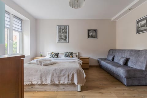 Living room, Photo of the whole room, Bedroom
