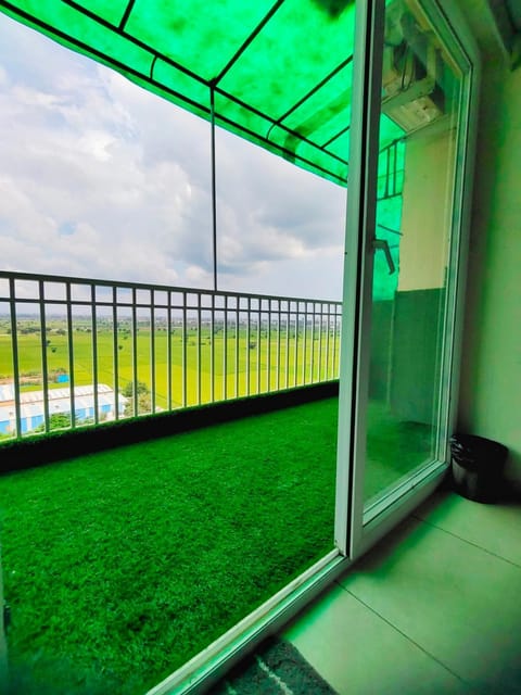 Patio, Spring, Day, Garden, View (from property/room), Balcony/Terrace, Garden view