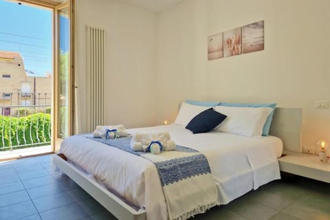 Center 150 Mt from the Sea AC fast WiFi and Design Apartment in Porto Sant'Elpidio