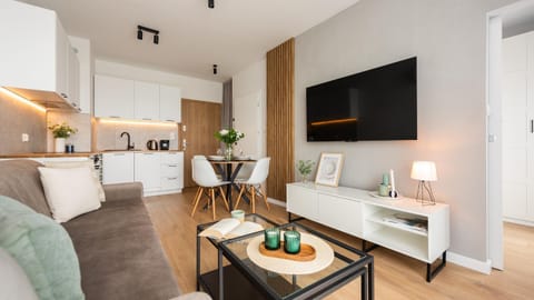 TV and multimedia, Kitchen or kitchenette, Living room, Dining area