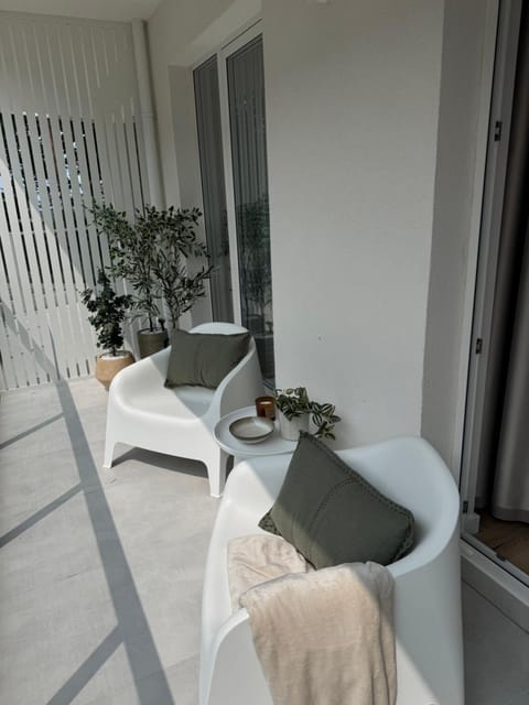 Balcony/Terrace, Balcony/Terrace