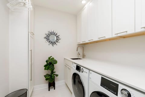 Indy Pool Home Bed and Breakfast in Indianapolis