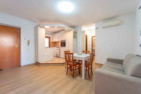 casa laura House in Olbia