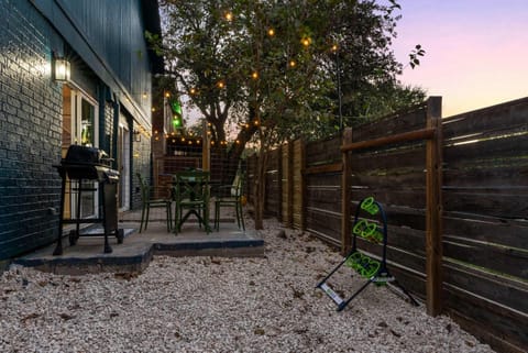 Lavish Escape Steps from Zilker & South Congress House in Austin