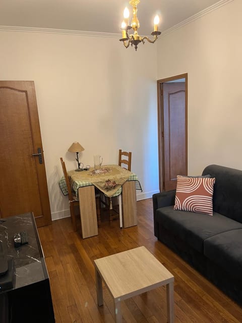 Logement moderne, prêt à vivre Apartment in Aubervilliers