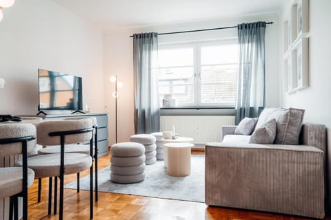 3 BR - Familienfreundlich - Geräumig - Zentral - Parkplätze Apartment in Mainz-Bingen