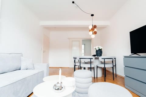 3 BR - Familienfreundlich - Geräumig - Zentral - Parkplätze Apartment in Mainz-Bingen