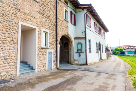 Property building, Day, Neighbourhood, Street view