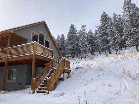 Property building, Natural landscape, Winter