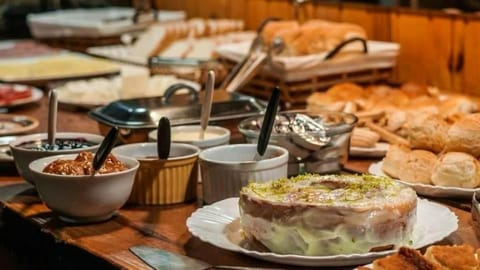 Breakfast, Buffet breakfast