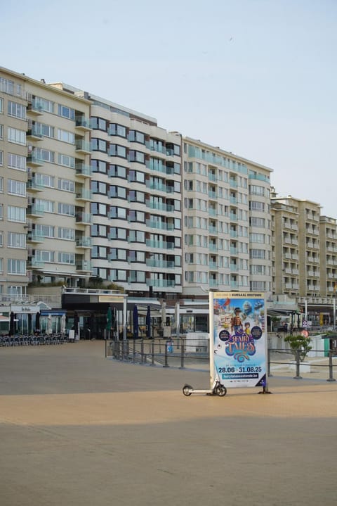 HoeZee Apartment in Ostend