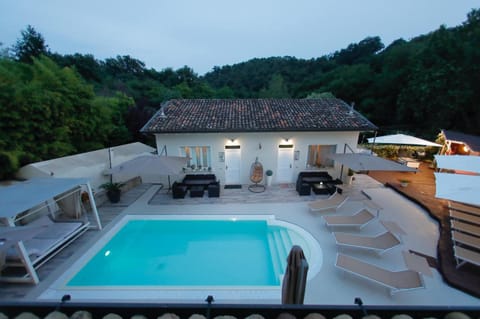 Apt 2 Borgo Lago di Garda Apartment in Province of Brescia