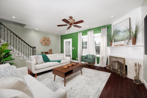 TV and multimedia, Living room, fireplace