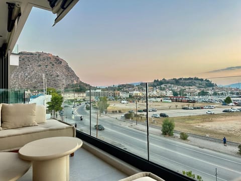 Nearby landmark, Day, Natural landscape, View (from property/room), Balcony/Terrace, Seating area, City view, Landmark view, Mountain view, Sea view