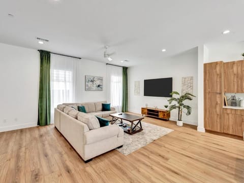 Communal lounge/ TV room, Living room