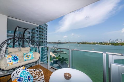 2 King Rooms Mondrian Resort Skyline Bay Balcony Apartment in South Beach Miami