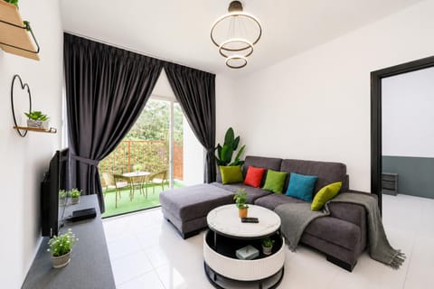 Patio, Patio, Communal lounge/ TV room, TV and multimedia, View (from property/room), View (from property/room), Living room, Seating area, Text overlay, Text overlay, Text overlay, Location, group of guests, group of guests, group of guests, Family, Family, Family, VIP, VIP, VIP