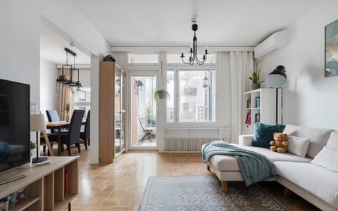 Place at the Bottom of the Lake Nature lodge in Helsinki