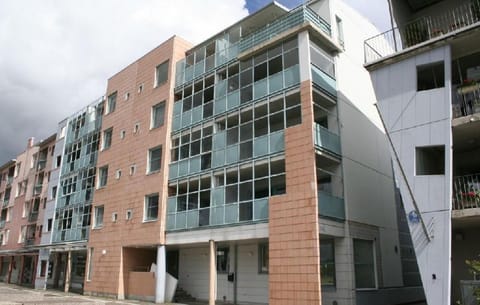 Place at the Bottom of the Lake Nature lodge in Helsinki