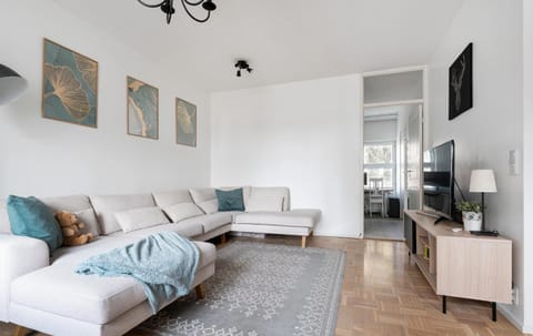 Place at the Bottom of the Lake Nature lodge in Helsinki