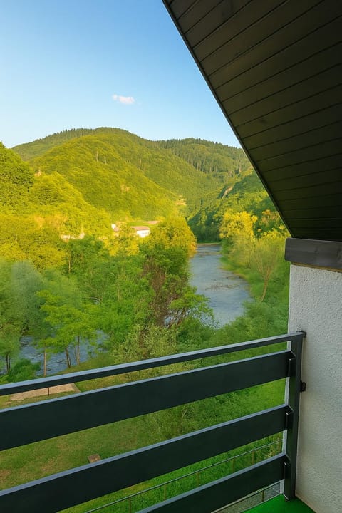 Day, Natural landscape, Balcony/Terrace, Mountain view, River view