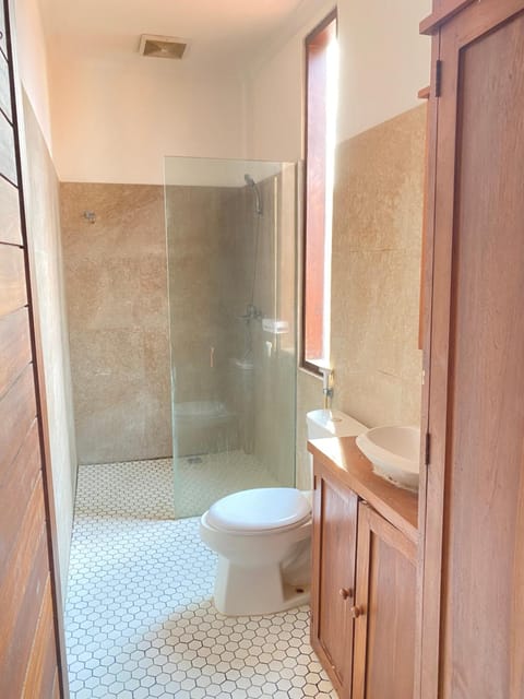 Karna Guest House Bed and Breakfast in Kuta