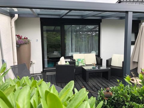 Garden, Balcony/Terrace, Seating area, Garden view