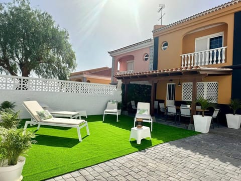 Garden, sunbed