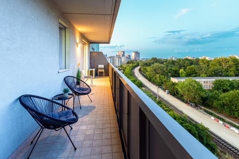 View (from property/room), Balcony/Terrace, Seating area