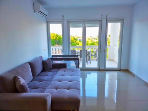 View (from property/room), Living room, Seating area