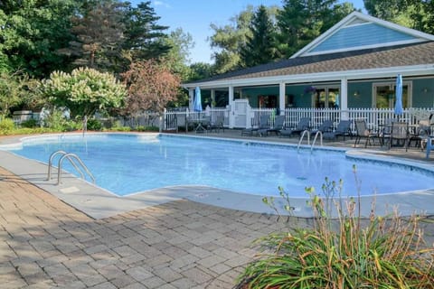 Spacious Dog-Friendly Getaway with Year-Round Pool & Hot Tub House in South Haven