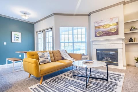 Boulevard Stays Tranquil 1BR King Suite Pool Parking Gym 03 Apartment in Wells Branch