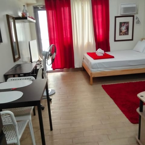 Bed, TV and multimedia, Bedroom, air conditioner