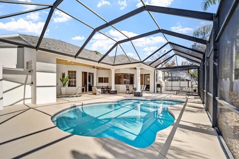 Tranquil Luxe Getaway House in Palm Coast