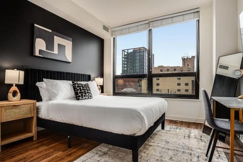 Boulevard Stays Walk Everywhere 5 mins to Magnificent Mile River North 02 Apartment in River North