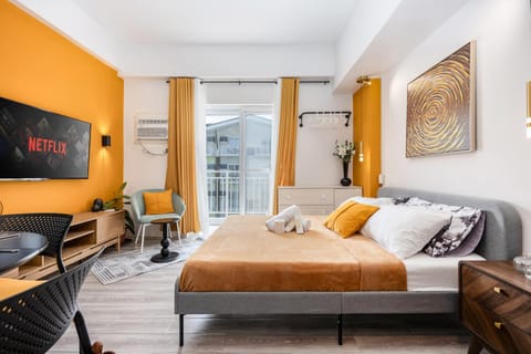 Bed, TV and multimedia, Photo of the whole room, Seating area