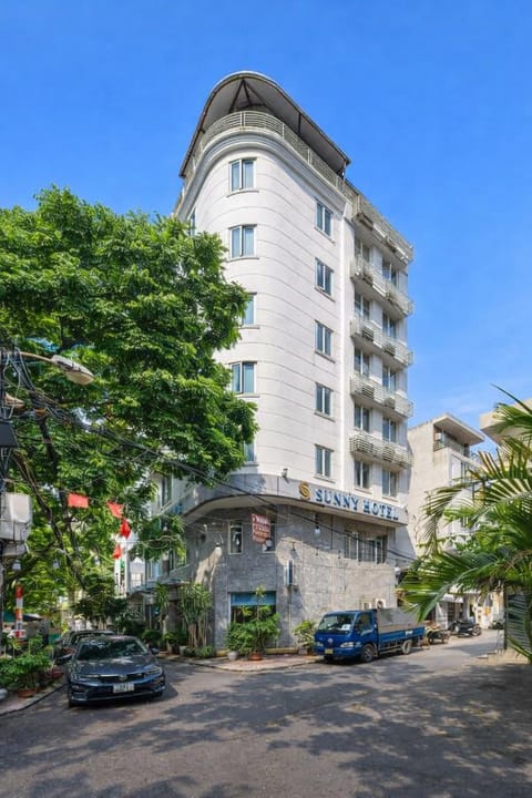 Property building, Day