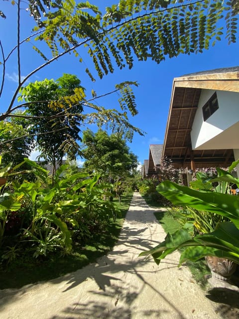 Property building, Day, Garden