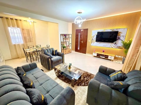 Communal lounge/ TV room, TV and multimedia, Living room
